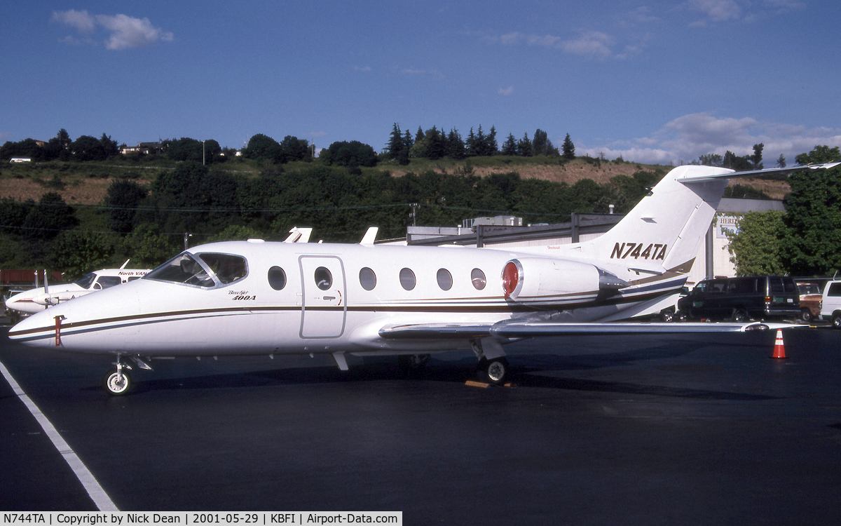 N744TA, 1999 Beechcraft 400A Beechjet C/N RK-245, KBFI (Currently registered N424LX)