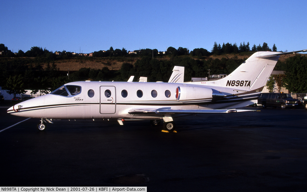 N898TA, 2000 Raytheon Beechjet 400A C/N RK-295, KBFI