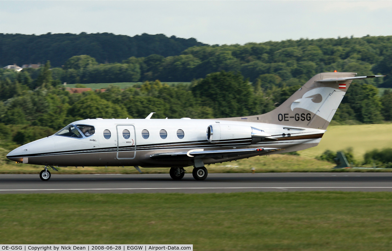 OE-GSG, 2004 Raytheon Hawker 400XP C/N RK-402, EGGW