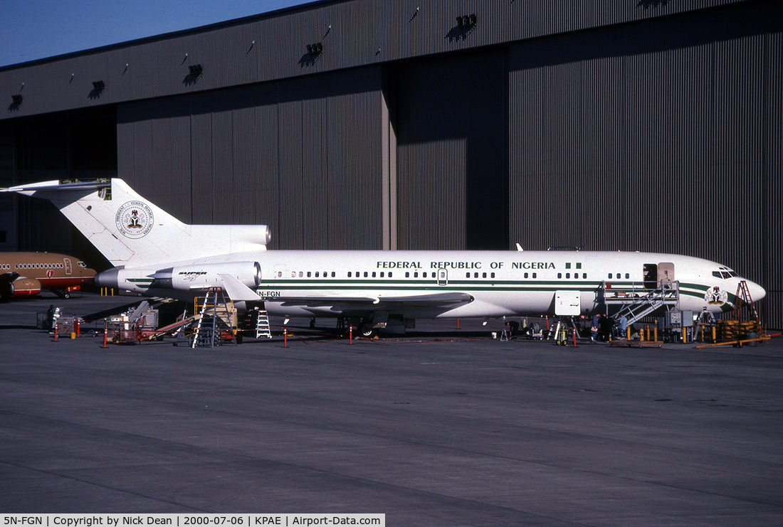 5N-FGN, 1982 Boeing 727-2N6 RE C/N 22825, KPAE