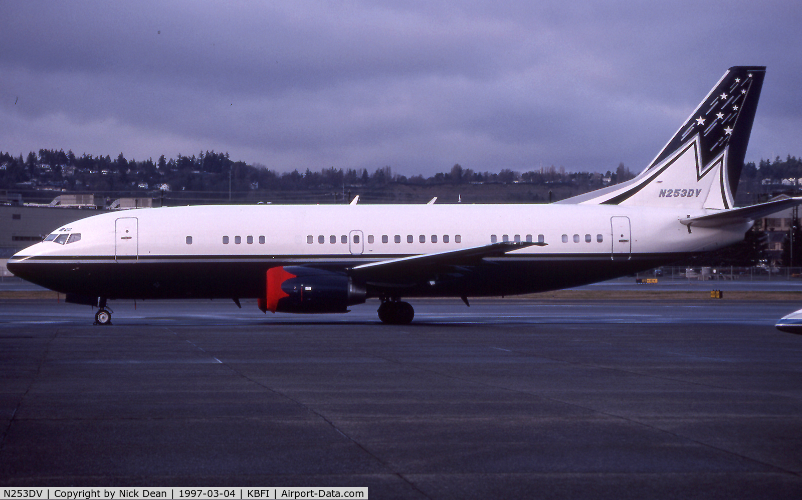N253DV, 1987 Boeing 737-39A C/N 23800, KBFI