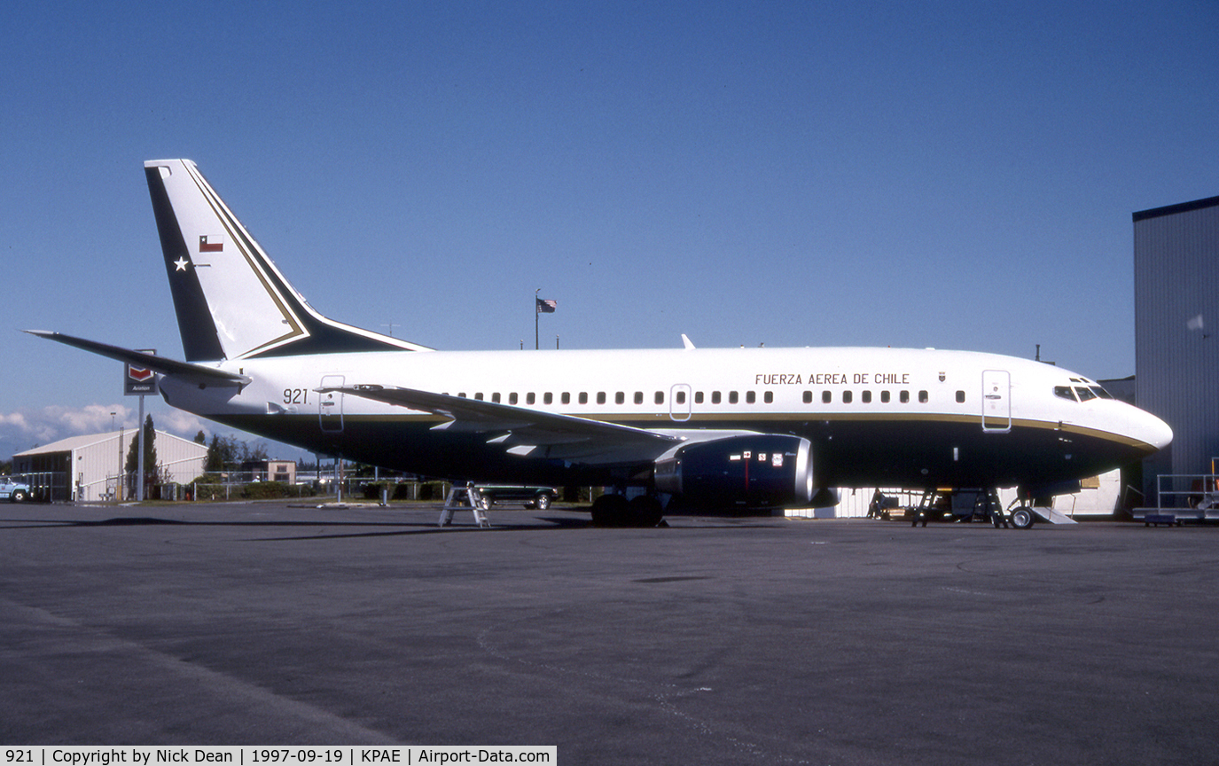 921, 1997 Boeing 737-58N C/N 28866, KPAE