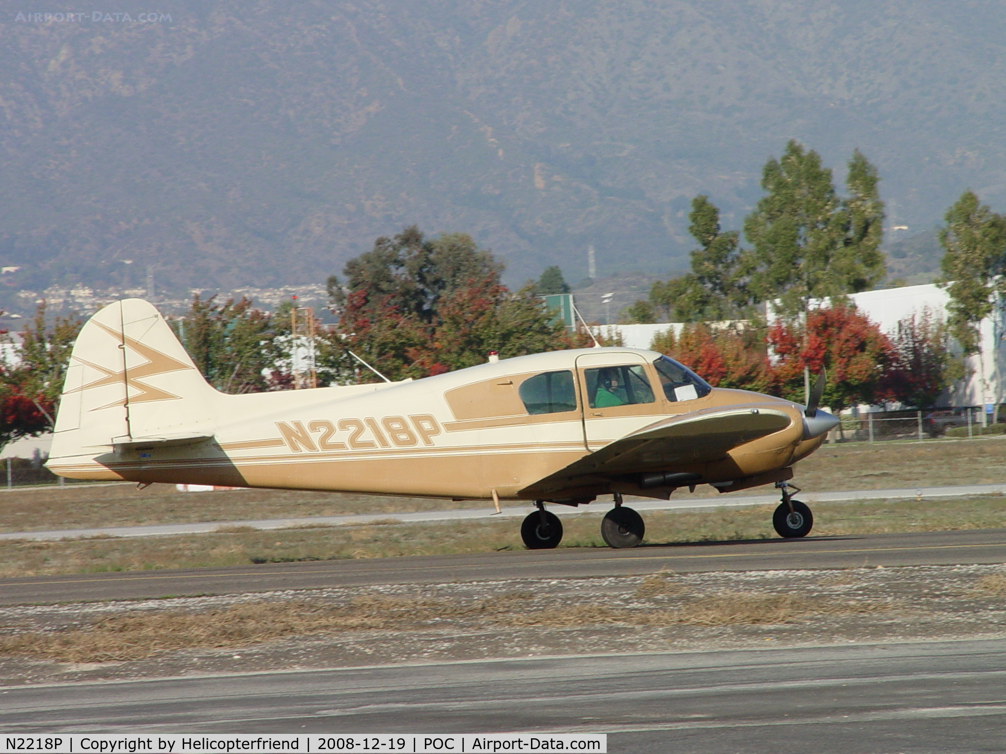 N2218P, 1956 Piper PA-23-250 Aztec C/N 23-827, Taxiing at Brackett