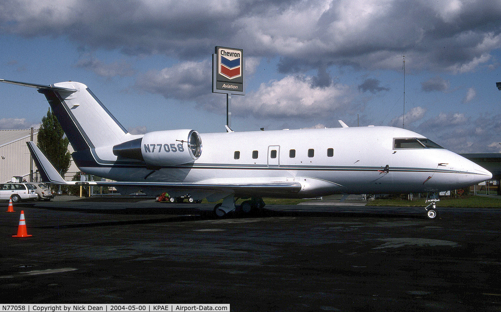 N77058, 1988 Canadair Challenger 601-3A (CL-600-2B16) C/N 5017, KPAE (Seen here as N77058 is currently registered N404HG)