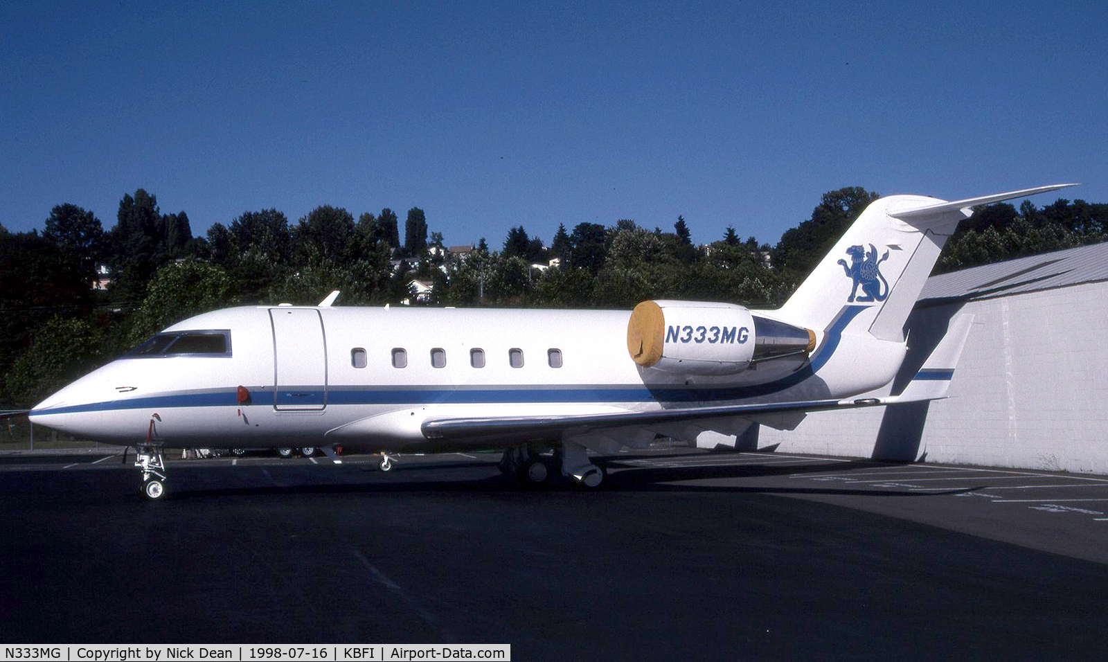 N333MG, 1988 Canadair Challenger 601-3A (CL-600-2B16) C/N 5035, KBFI (Currently registered HB-JRV)