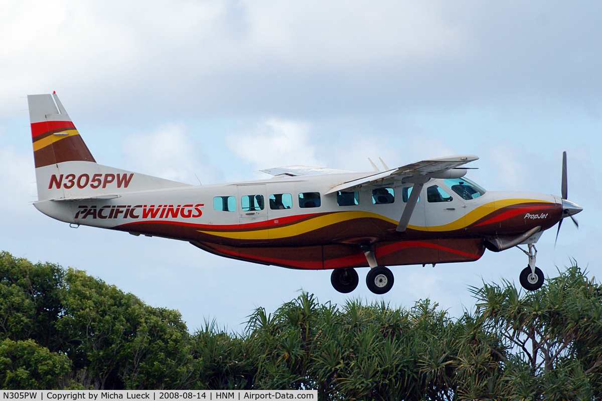 N305PW, 2000 Cessna 208B C/N 208B0828, At Hana/Maui