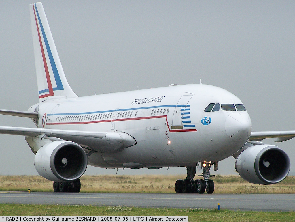F-RADB, 1987 Airbus A310-304 C/N 422, Taxiing back to gate.