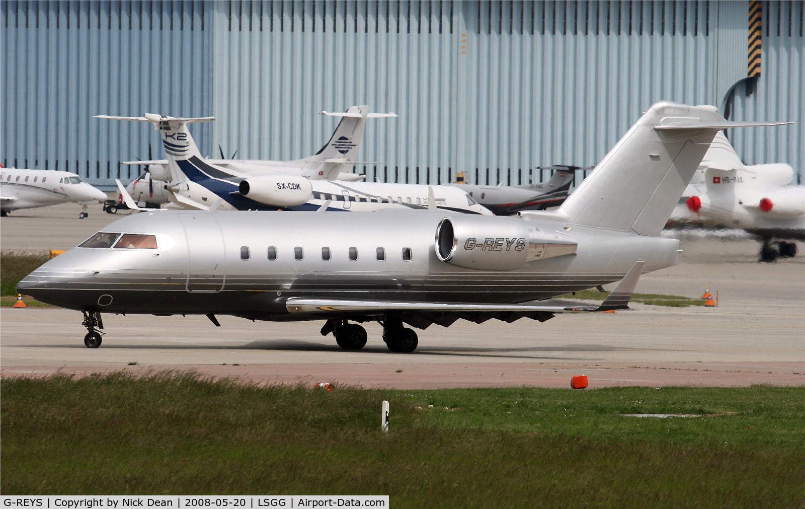 G-REYS, 2000 Bombardier Challenger 604 (CL-600-2B16) C/N 5467, LSGG