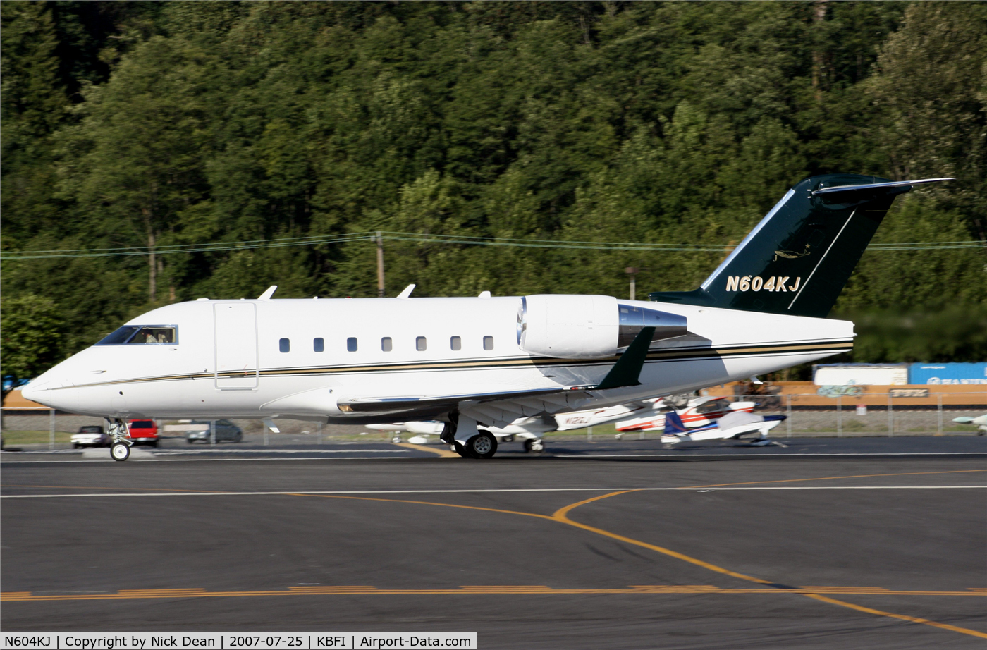 N604KJ, 2002 Bombardier Challenger 604 (CL-600-2B16) C/N 5554, KBFI