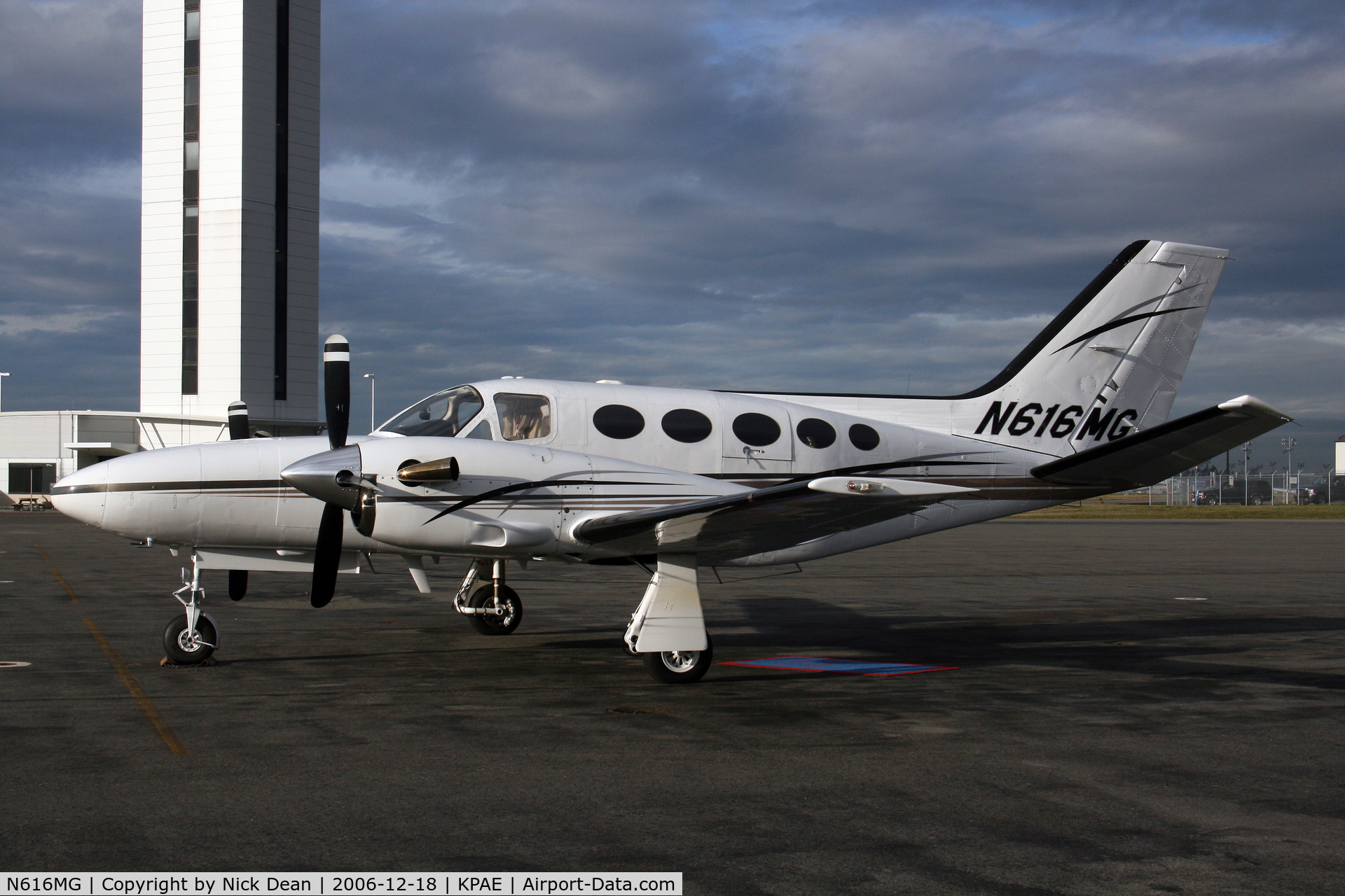 N616MG, Cessna 425 C/N 425-0087, KPAE