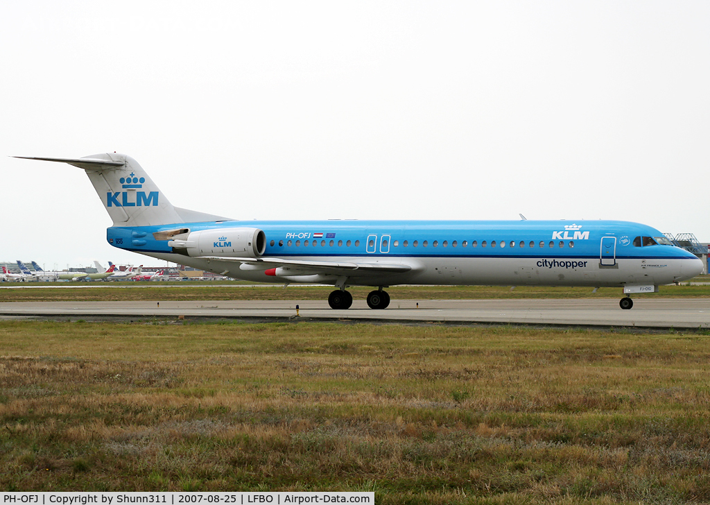 PH-OFJ, 1988 Fokker 100 (F-28-0100) C/N 11248, Lining up rwy 14L for departure with new c/s