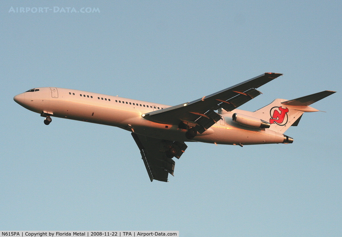 N615PA, 1976 Boeing 727-243 C/N 21266, NHL Team New Jersey Devil's 727 flying team in to play Tampa Bay Lightning