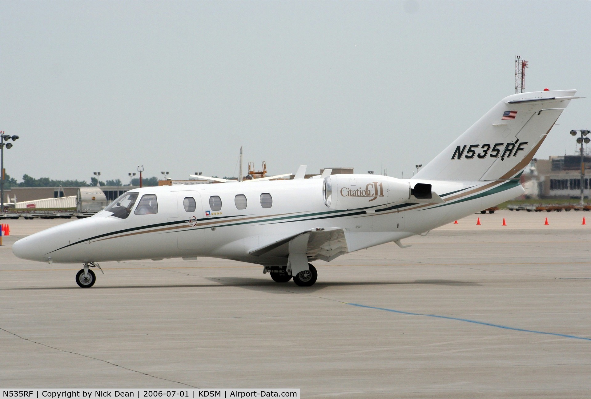 N535RF, 2001 Cessna 525 C/N 525-0411, KDSM