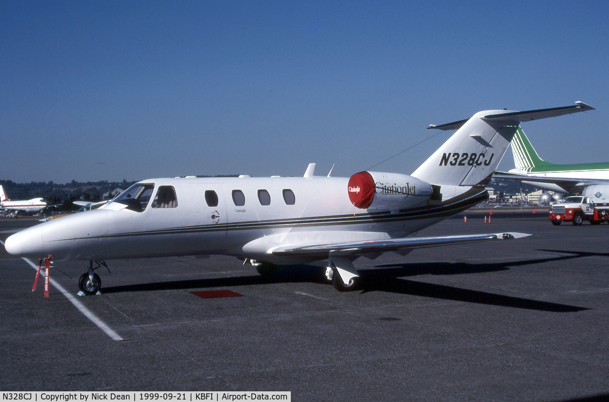 N328CJ, 1999 Cessna 525 C/N 525-0328, KBFI