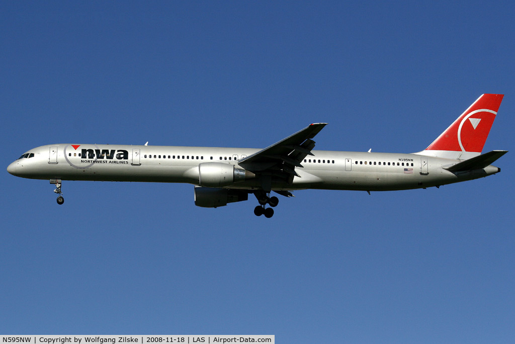 N595NW, 2003 Boeing 757-351 C/N 32995, visitor