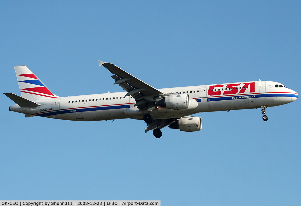 OK-CEC, 1997 Airbus A321-211 C/N 674, Landing rwy 14R