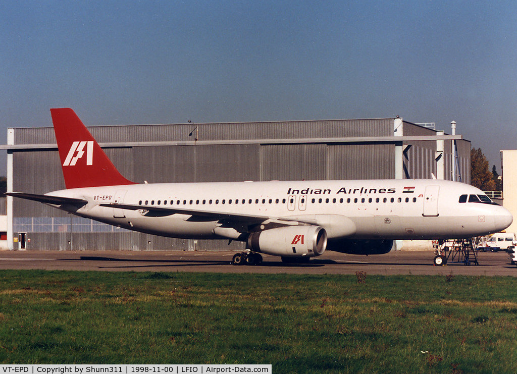 VT-EPD, 1989 Airbus A320-231 C/N 047, On maintenance at Air France facility