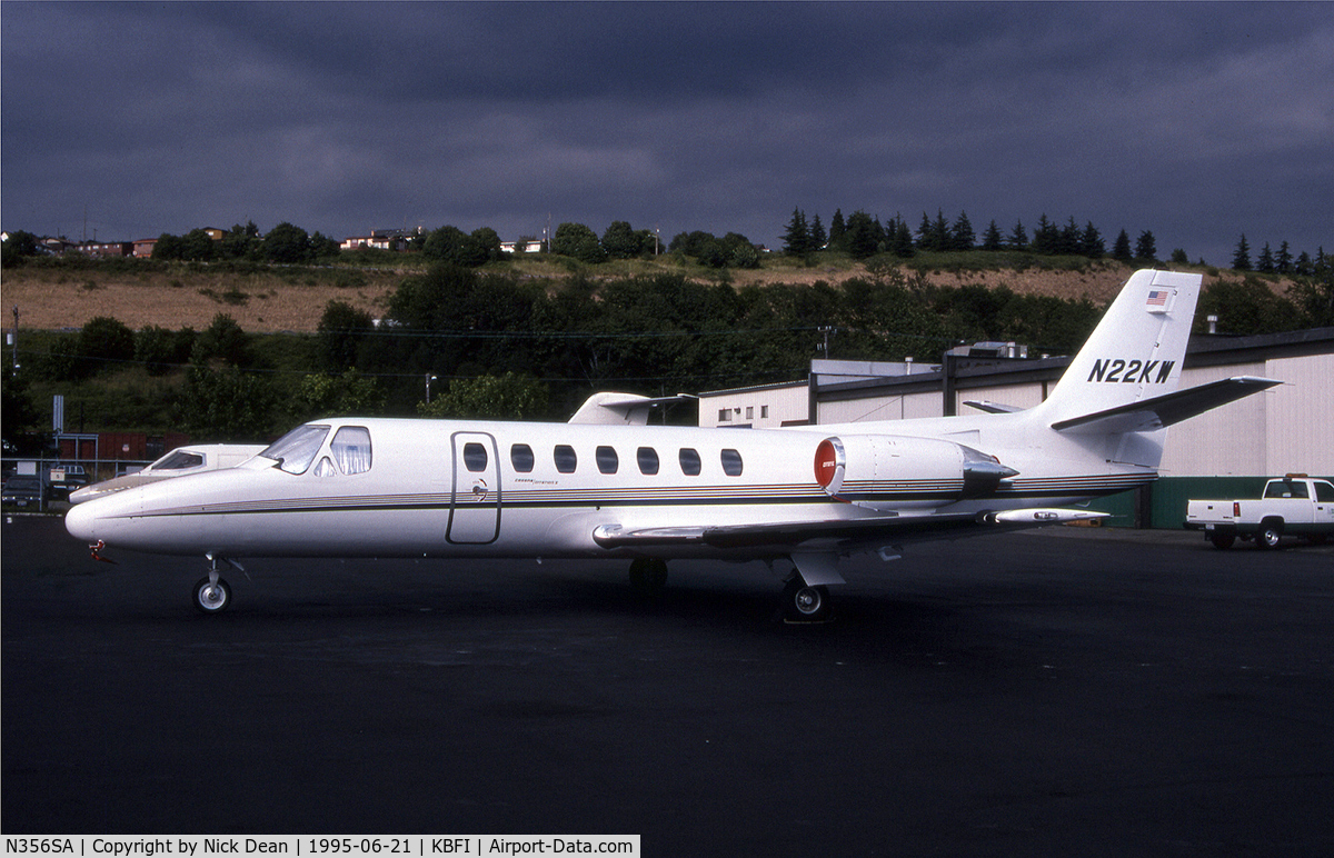 N356SA, 1994 Cessna 560 C/N 560-0256, KBFI (Seen here as N22KW and currently registered N356SA as posted)