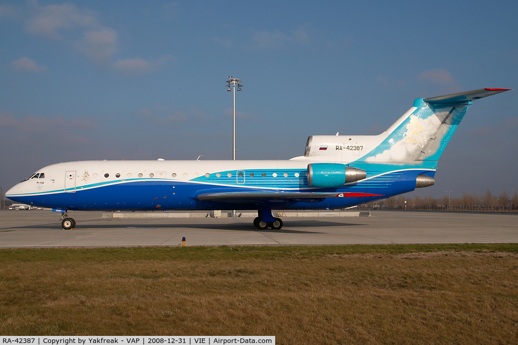 RA-42387, Yakovlev Yak-42D C/N 4520424016436, Yakservice Yakovlev 42