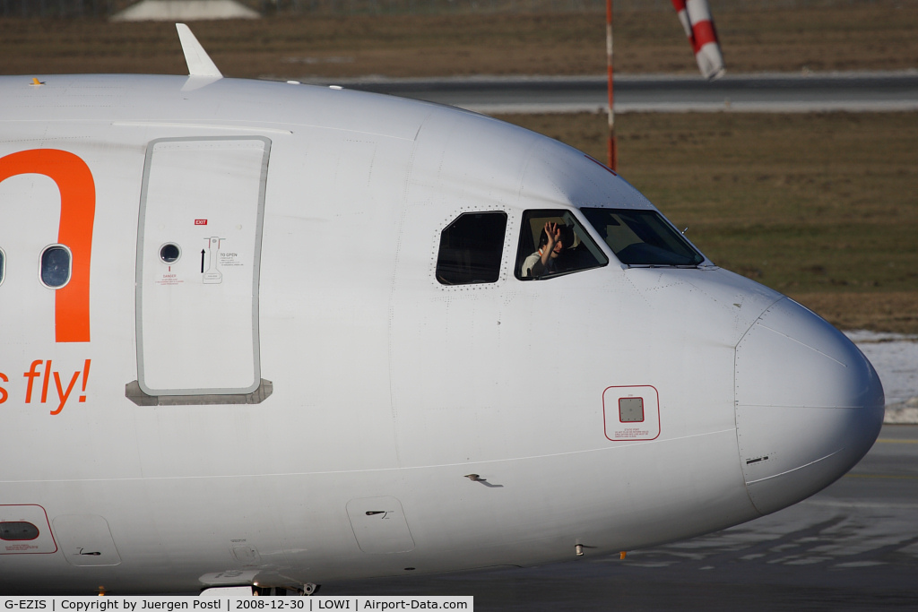 G-EZIS, 2005 Airbus A319-111 C/N 2528, Airbus A319-111