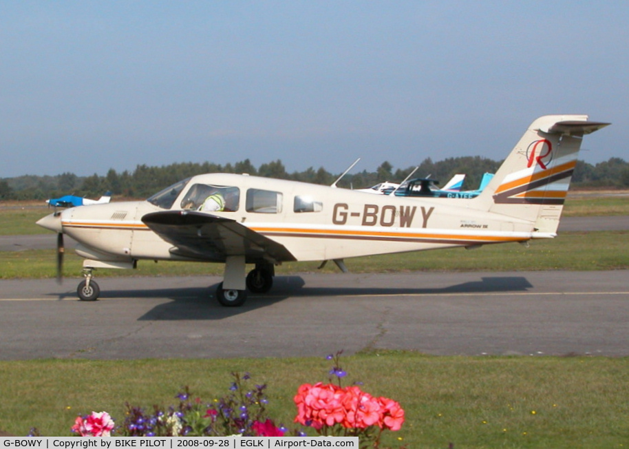G-BOWY, 1981 Piper PA-28RT-201T Turbo Arrow IV Arrow IV C/N 28R-8131114, TAXYING BACK TO THE REDAIR RAMP