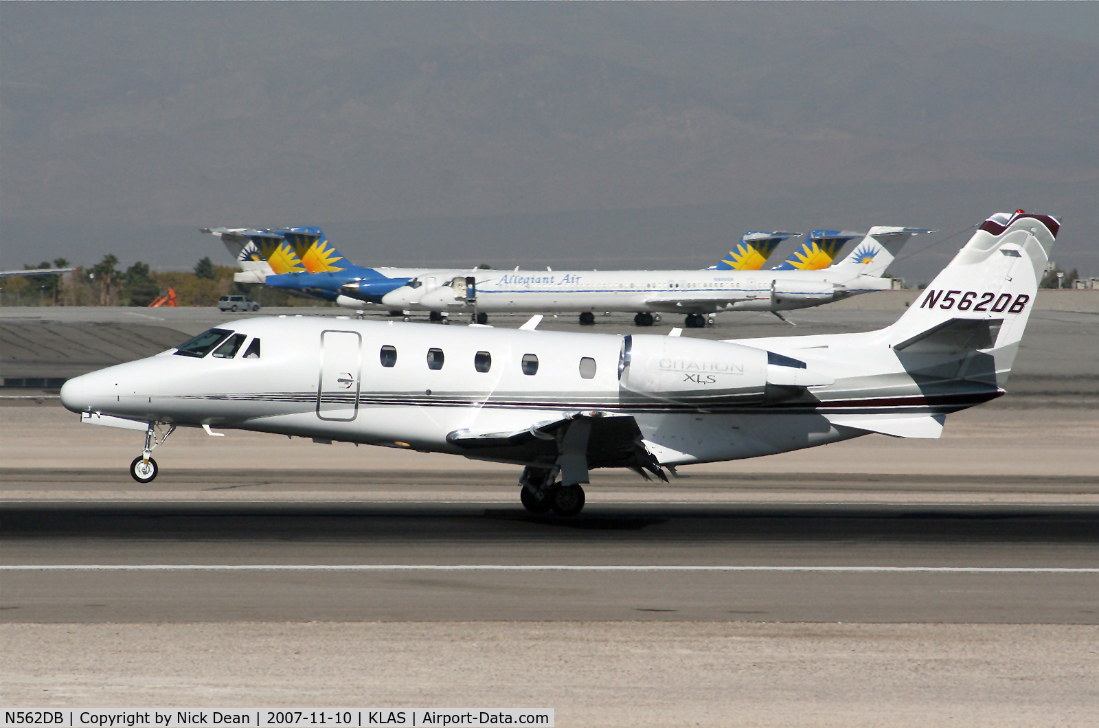 N562DB, 1999 Cessna 560 Citation Excel C/N 560-5108, KLAS