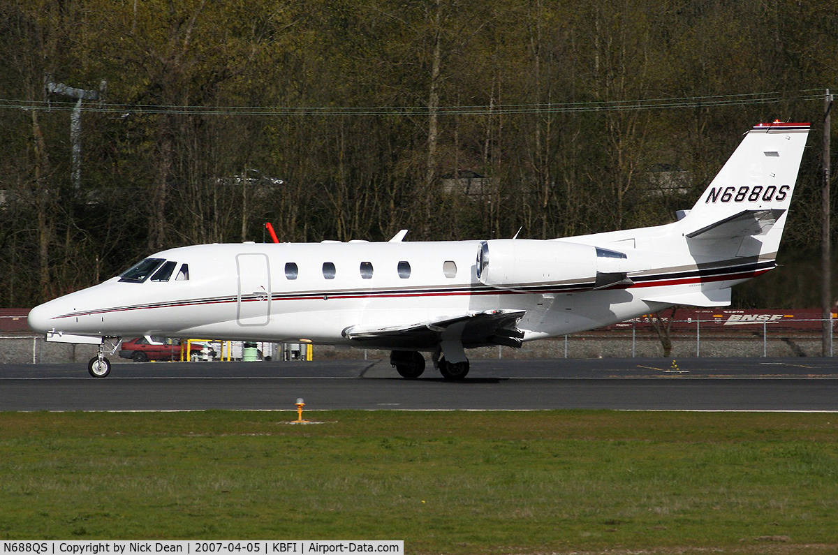 N688QS, 2001 Cessna 560XL C/N 560-5188, KBFI