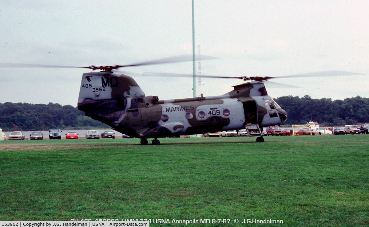 153962, Boeing Vertol CH-46E Sea Knight C/N 13767, ready for lift off at U.S. Naval Academy