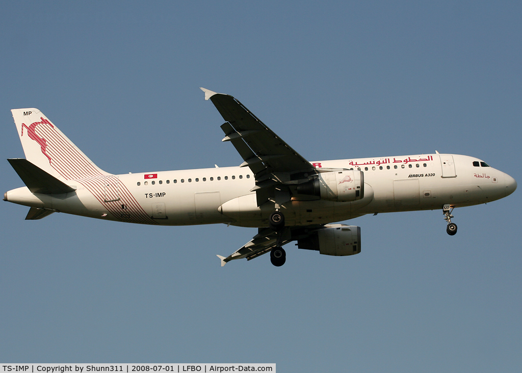 TS-IMP, 2002 Airbus A320-211 C/N 1700, Landing rwy 32L