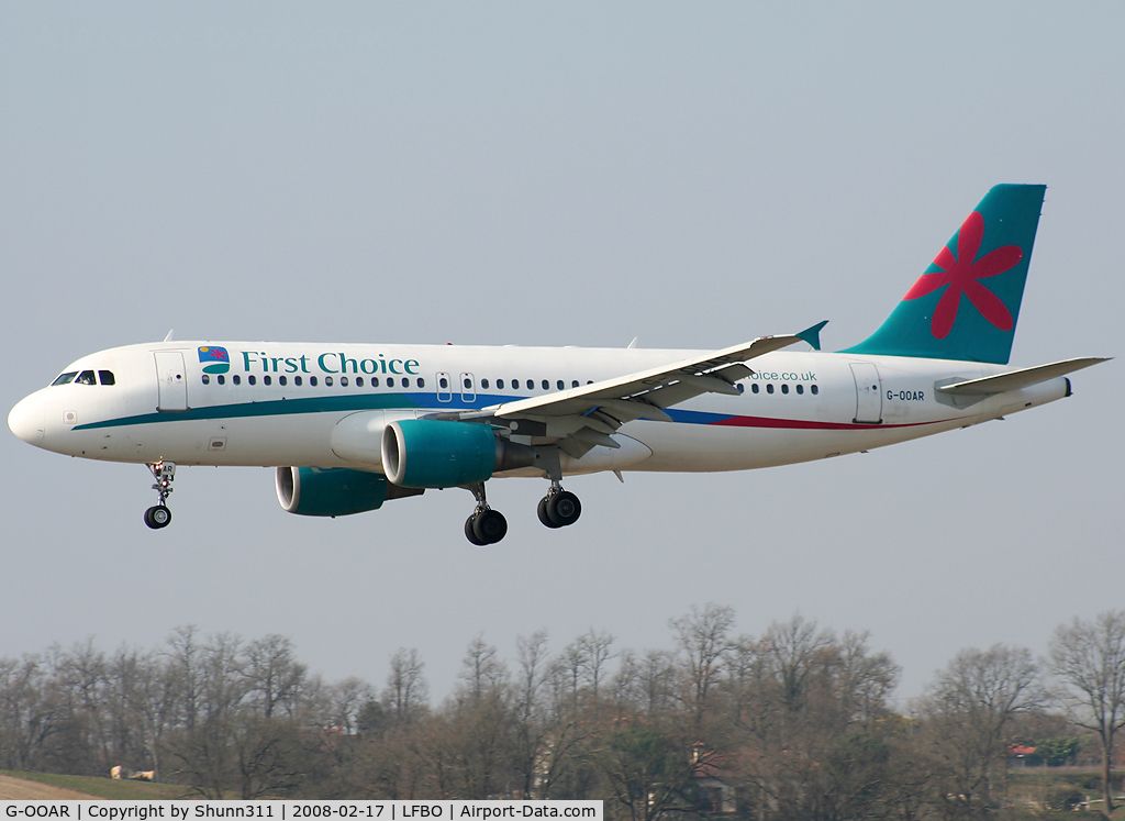 G-OOAR, 2000 Airbus A320-214 C/N 1320, Landing rwy 14R