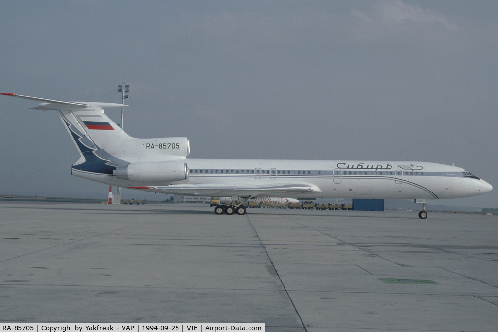 RA-85705, 1991 Tupolev Tu-154M C/N 91A880, Sibir Tupolev 154