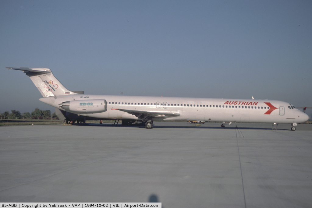 S5-ABB, 1981 McDonnell Douglas MD-82 (DC-9-82) C/N 48087, Austrian Airlines MD80