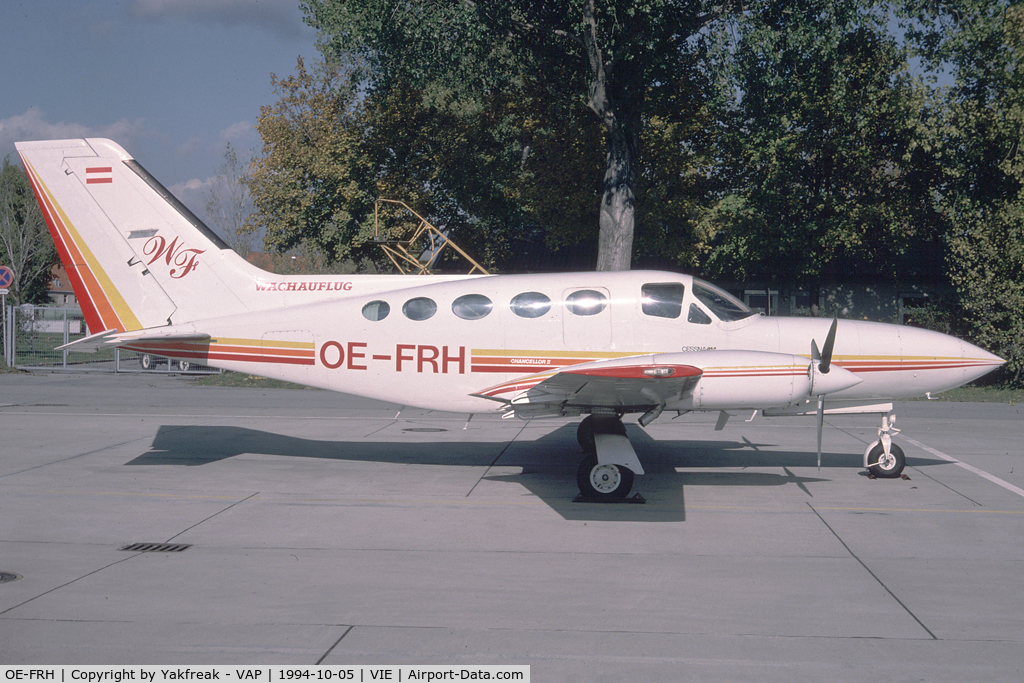 OE-FRH, Cessna 414A Chancellor Chancellor C/N 414A0027, Wachauflug Cessna 414