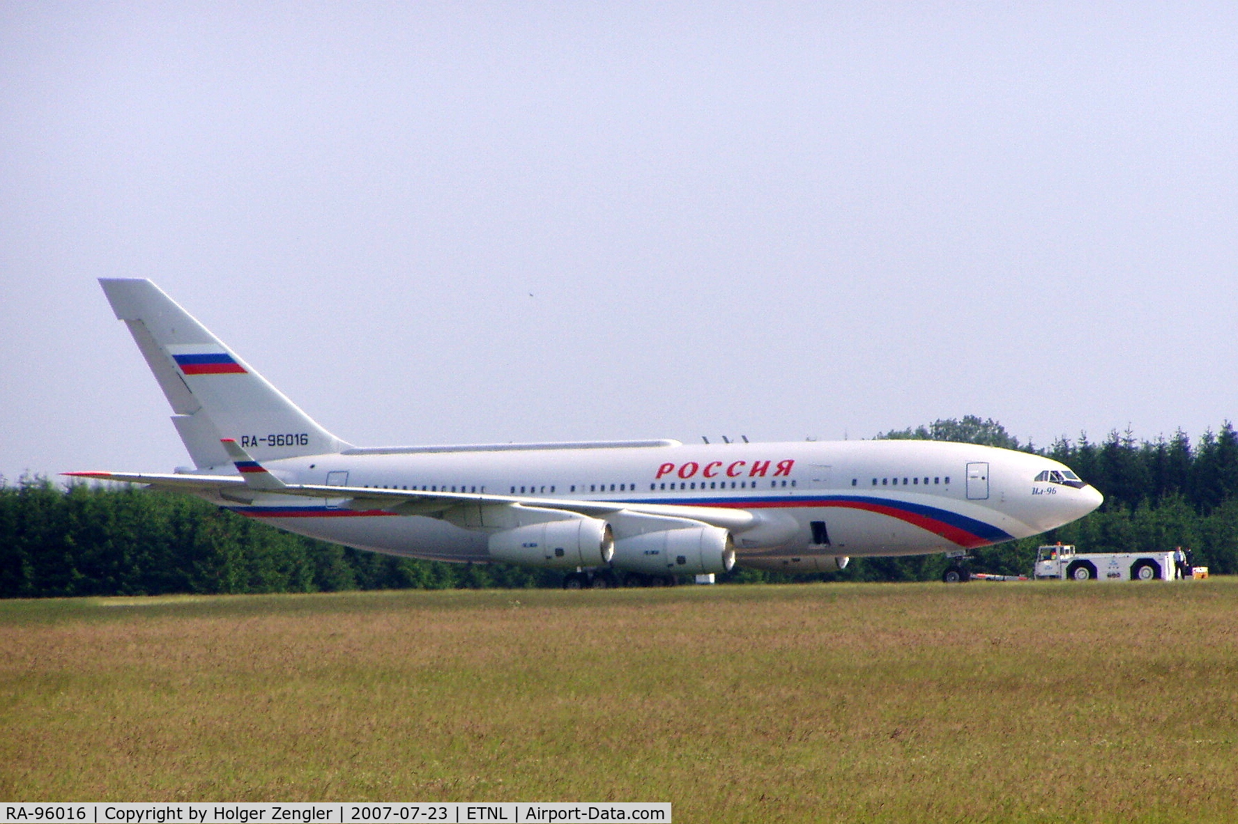 RA-96016, 2004 Ilyushin Il-96-300 C/N 74393202010, Russia´s No. 1