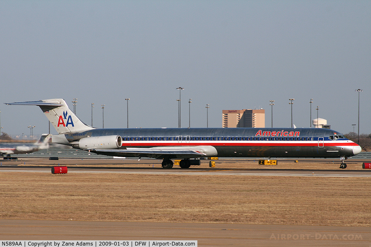 N589AA, 1991 McDonnell Douglas MD-83 (DC-9-83) C/N 53252, American Airlines MD-80 at DFW
