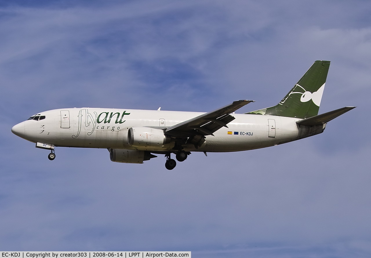 EC-KDJ, Boeing 737-301(SF) C/N 23743, flyant Cargo