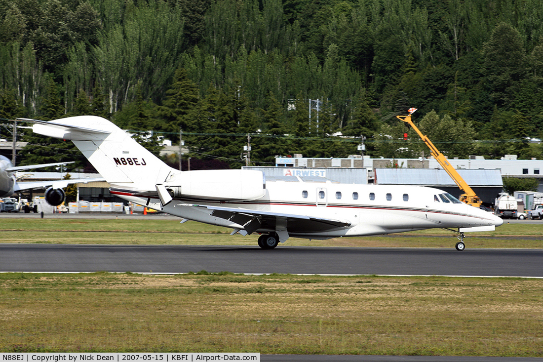 N88EJ, 1999 Cessna 750 Citation X C/N 750-0088, KBFI