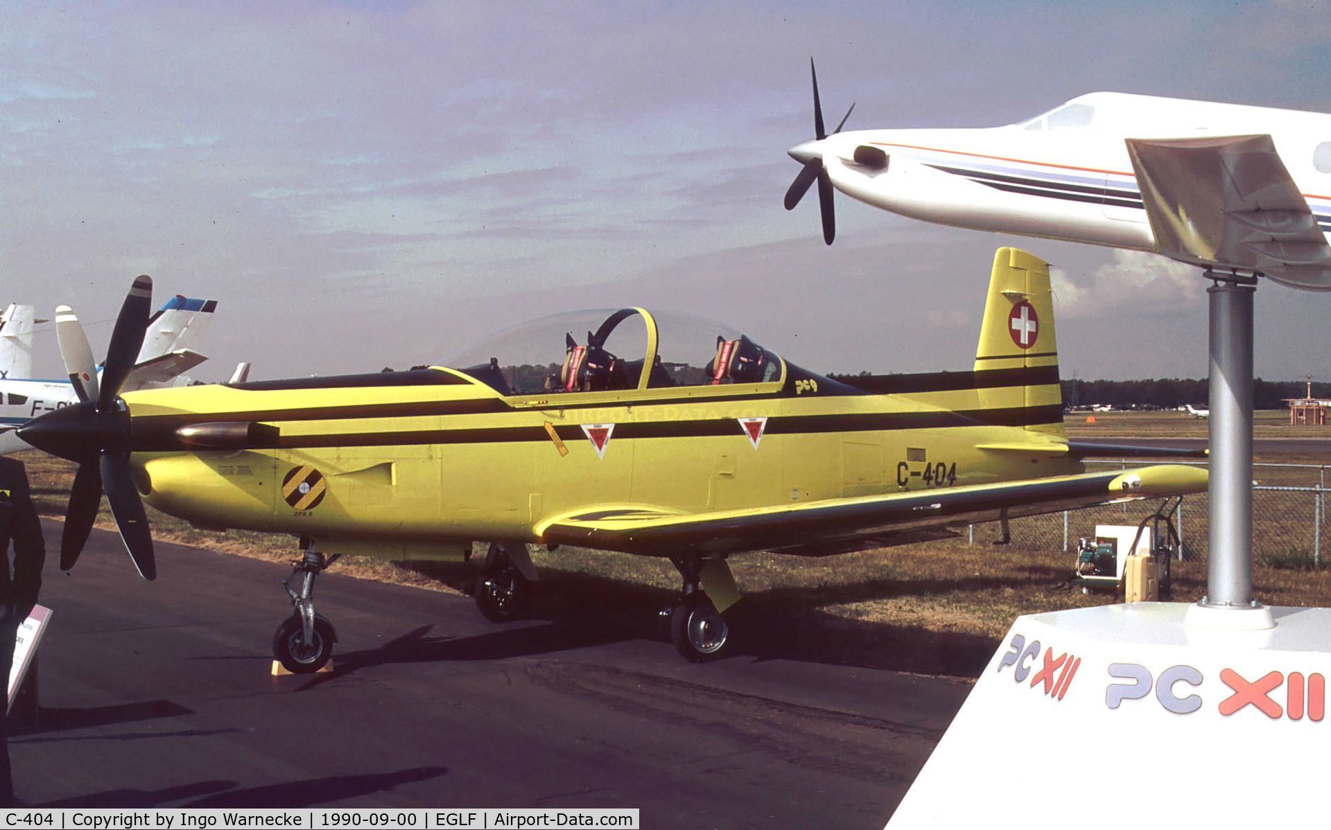 C-404, Pilatus PC-9 Turbo Trainer C/N 179, Pilatus PC-9 of the Swiss air force at Farnborough International 1990
