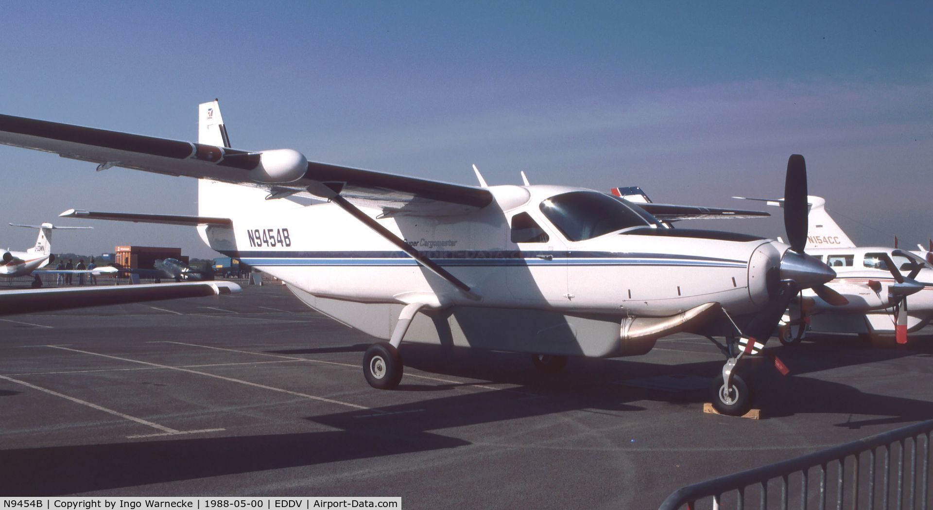 N9454B, 1988 Cessna 208B Grand Caravan C/N 208B0072, Cessna 208B Super Cargomaster at the ILA 1988, Hannover