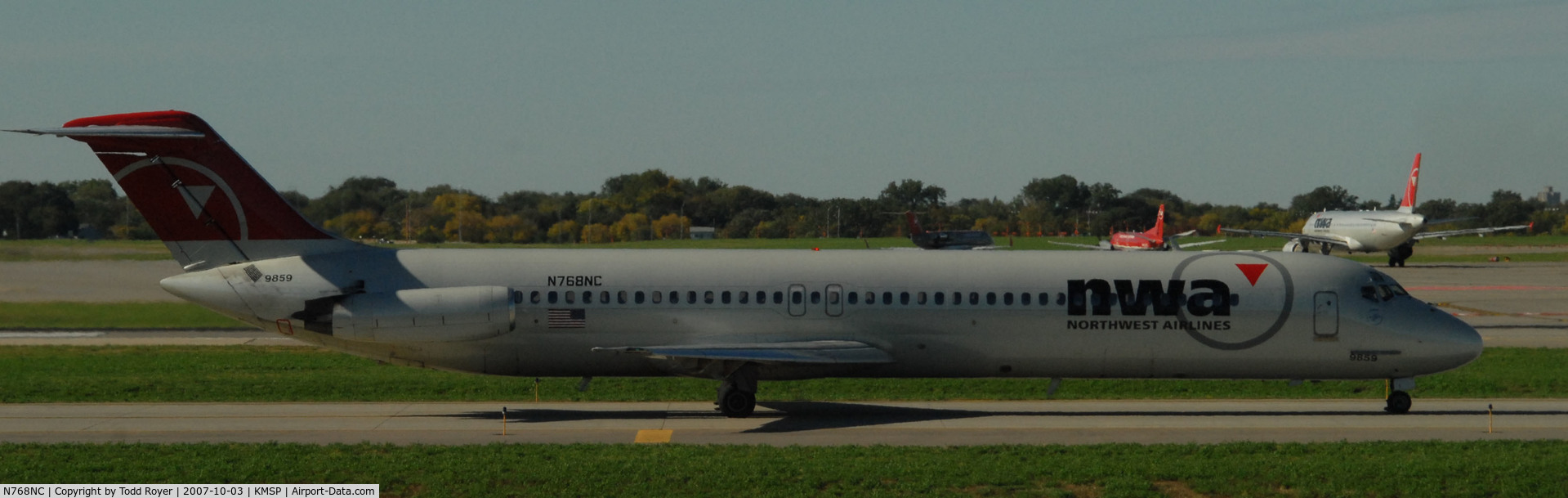 N768NC, 1977 McDonnell Douglas DC-9-51 C/N 47729, Taxi to gate
