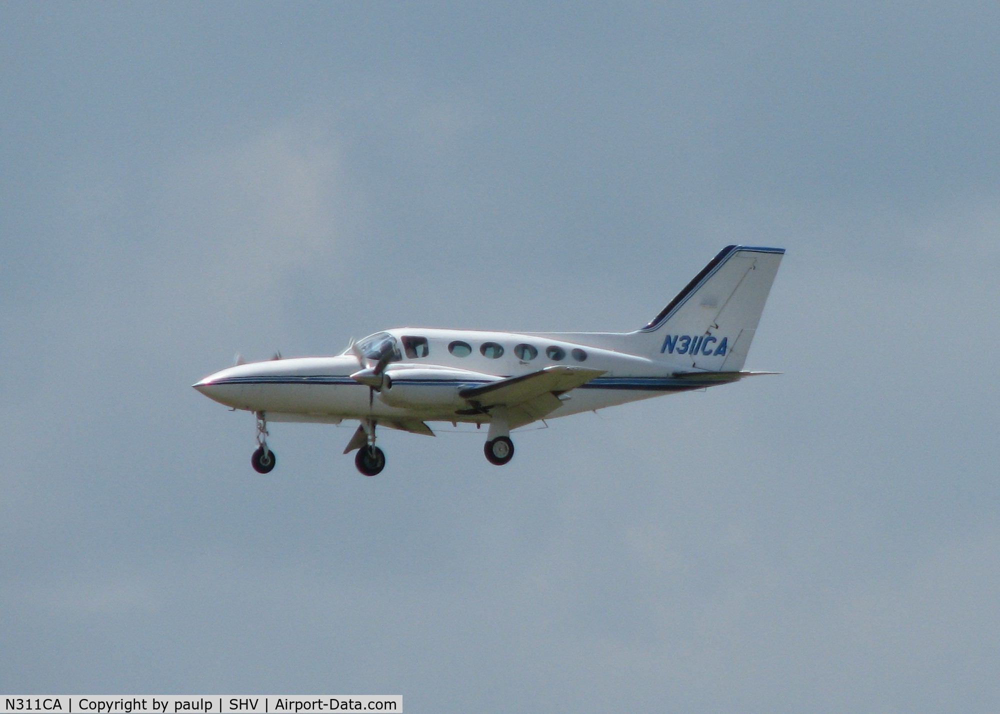 N311CA, 1977 Cessna 421C Golden Eagle C/N 421C0252, Landing at the Shreveport Regional airport.
