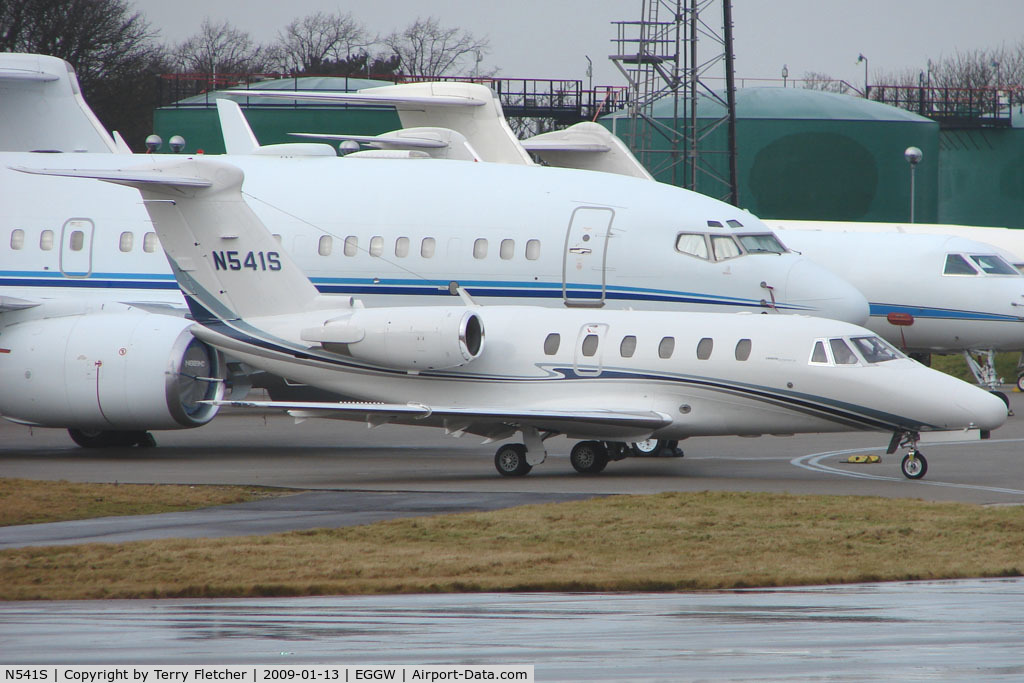 N541S, 1986 Cessna 650 Citation III C/N 650-0115, Cessna 650 about to taxy out at Luton