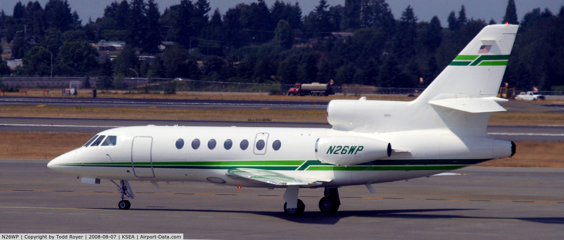N26WP, 2001 Dassault Mystere Falcon 50 C/N 312, Taxi to gate