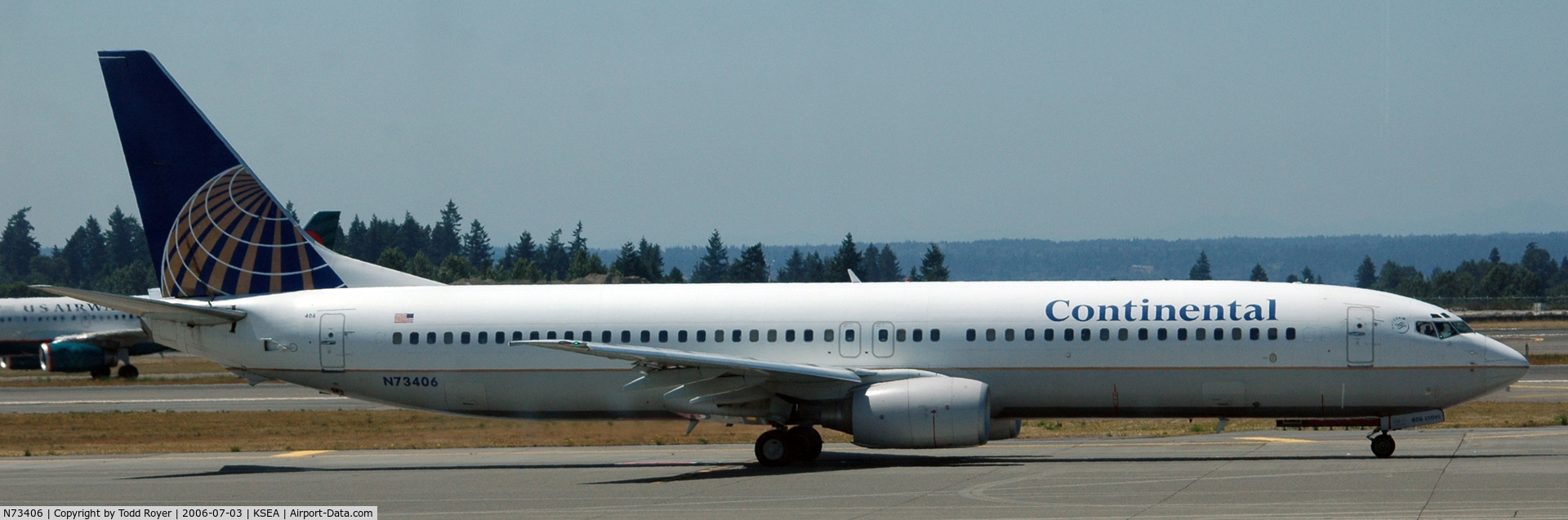 N73406, 2001 Boeing 737-924 C/N 30123, Taxi for departure