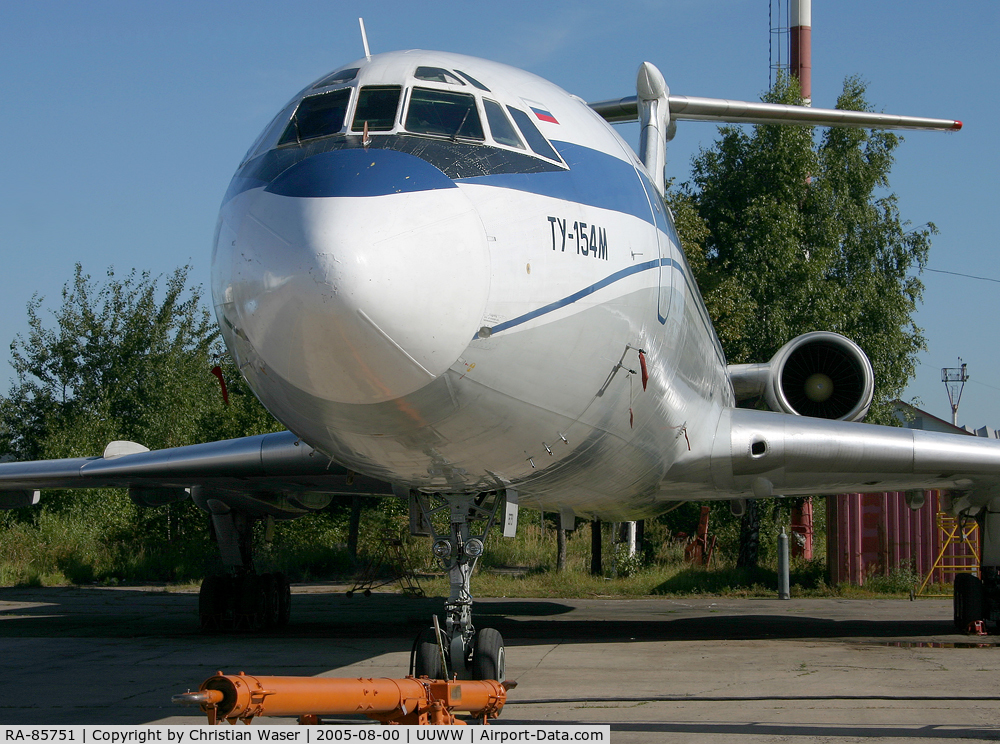 RA-85751, 1992 Tupolev Tu-154M C/N 92A933, Gazpromavia