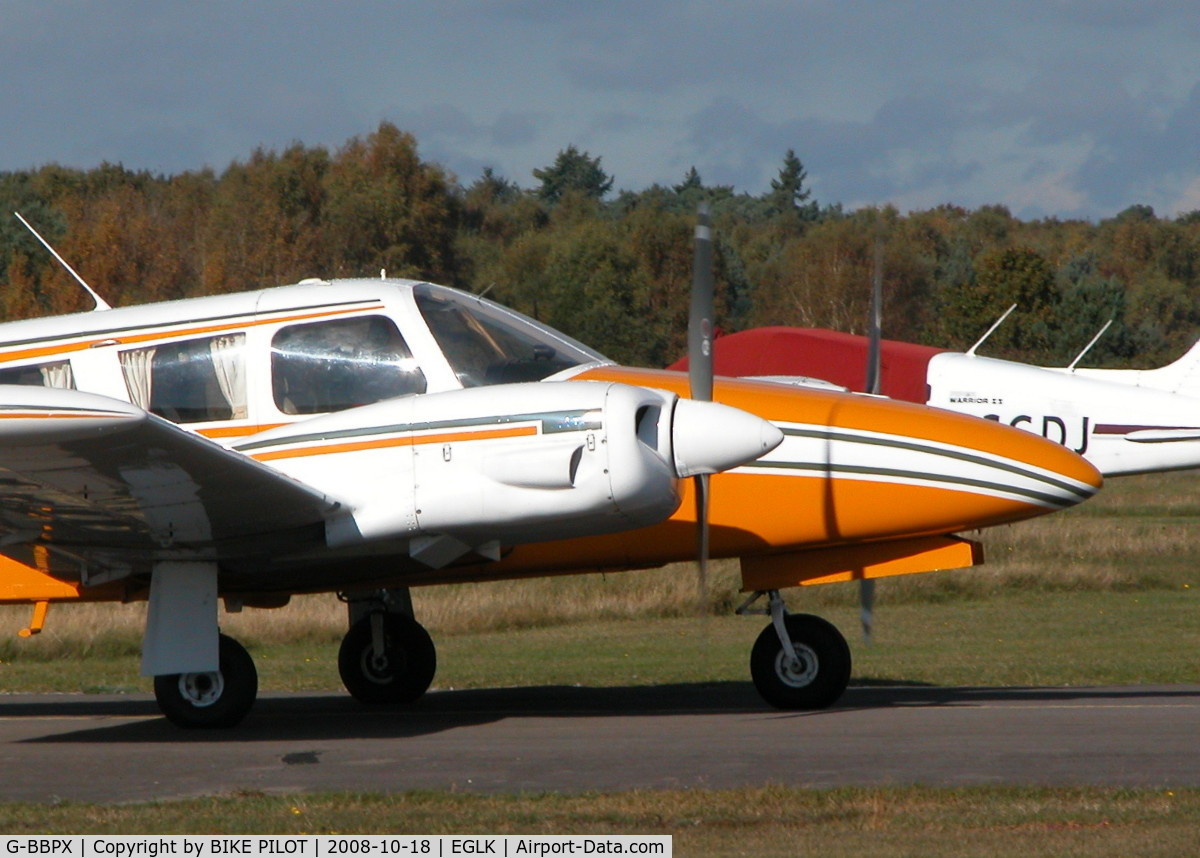 G-BBPX, 1972 Piper PA-34-200 Seneca C/N 34-7250262, TAXYING PAST THE CAFE