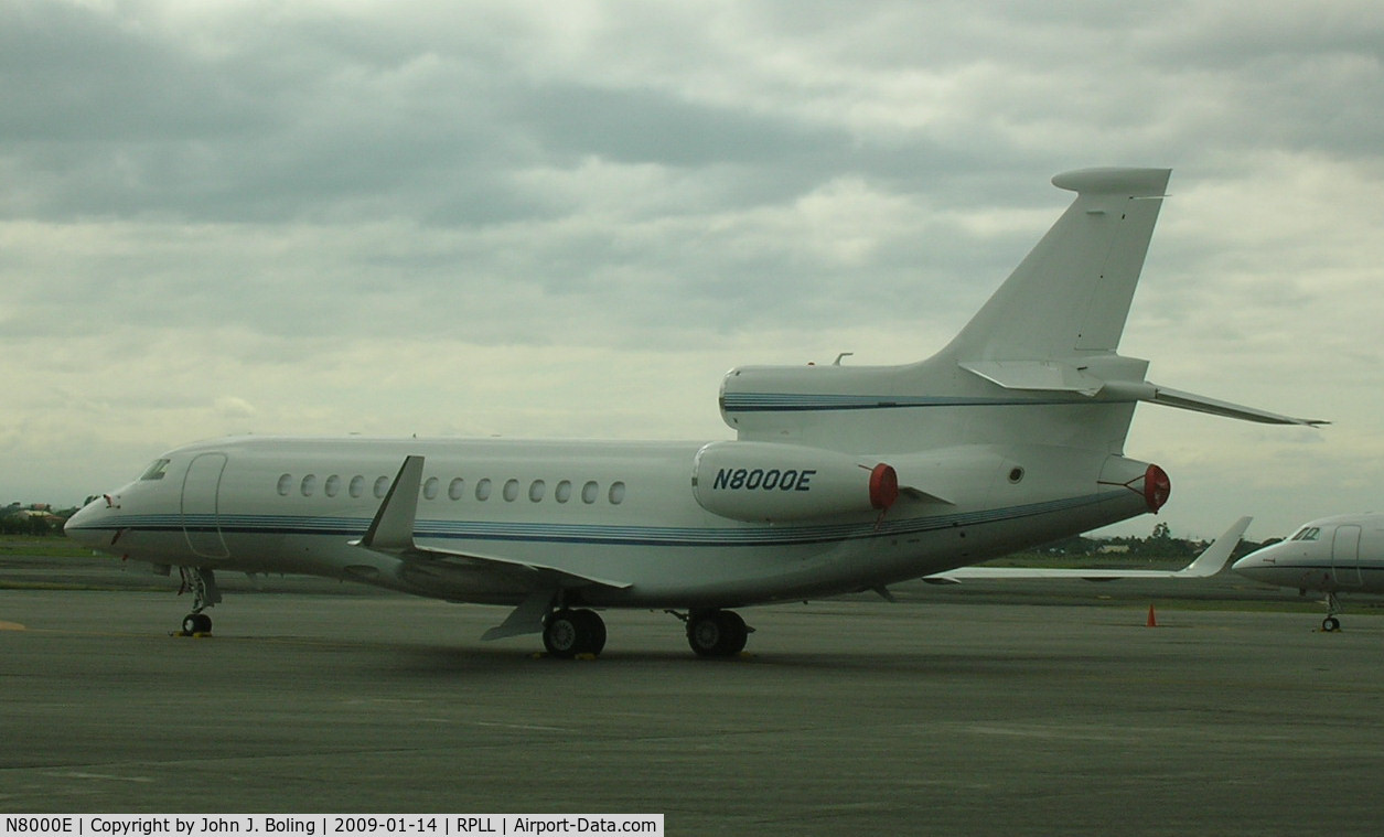 N8000E, 2008 Dassault Falcon 7X C/N 25, New Falcon on FBO ramp. Flew non-stop Dubai to Manila