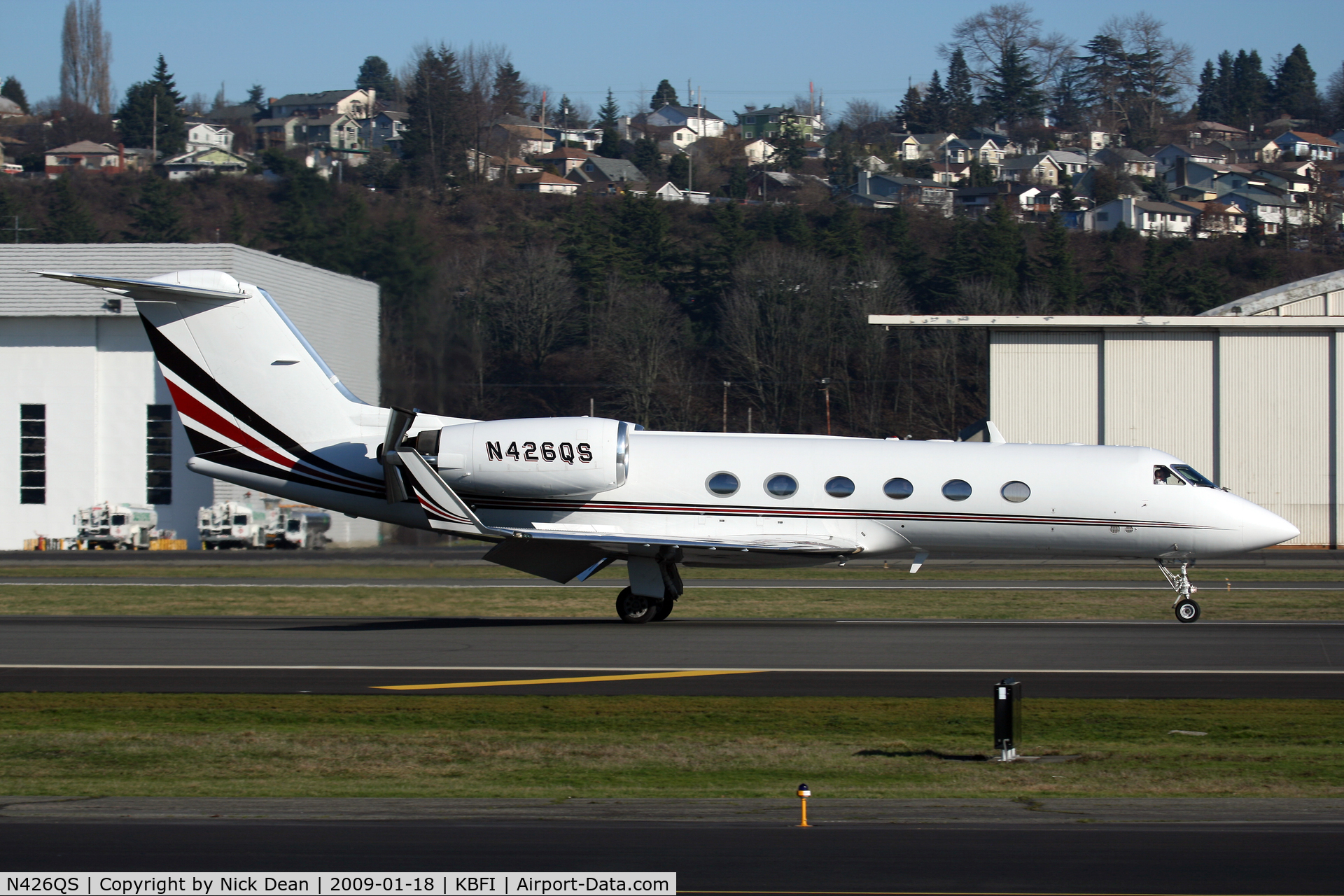 N426QS, 2000 Gulfstream Aerospace G-IV C/N 1426, KBFI