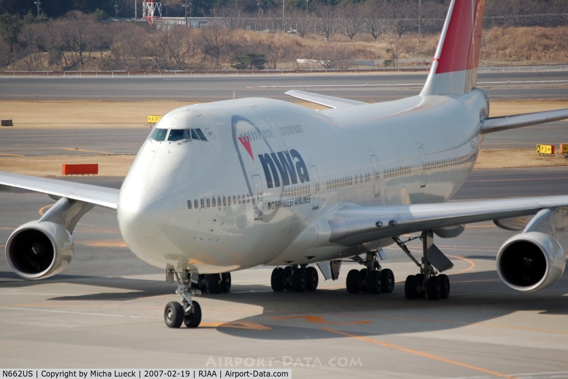 N662US, 1988 Boeing 747-451 C/N 23720, At Narita