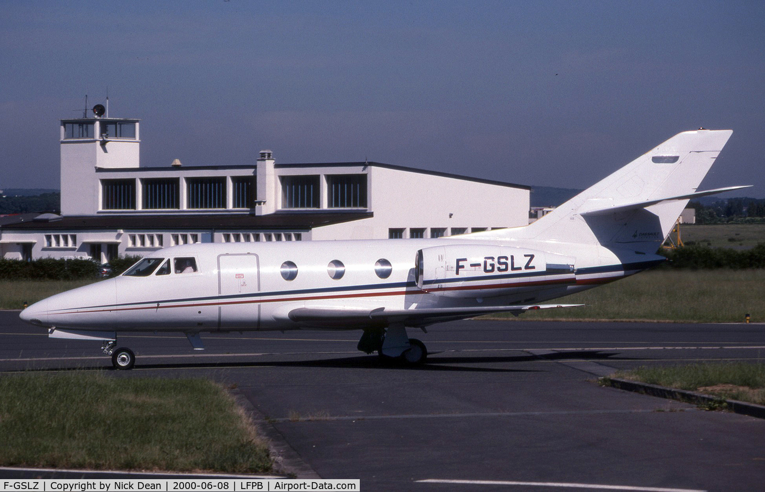 F-GSLZ, 1986 Dassault Falcon 100 C/N 208, LFPB